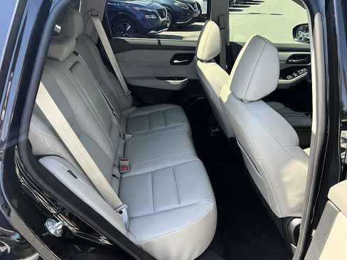 Certified 2023 Nissan Rogue SV w/ SV Premium B Package FWD image 16