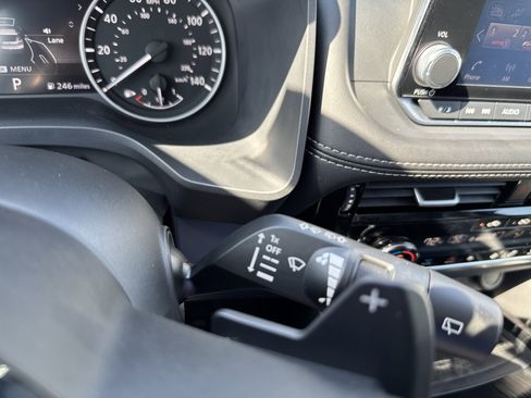 Used 2021 Nissan Rogue SL image 23