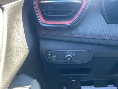 Used 2025 Chevrolet TrailBlazer RS w/ Convenience Package image 21