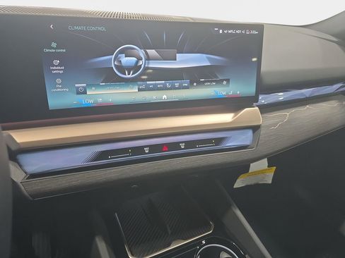 Used 2026 BMW 530i w/ Convenience Package RWD image 18