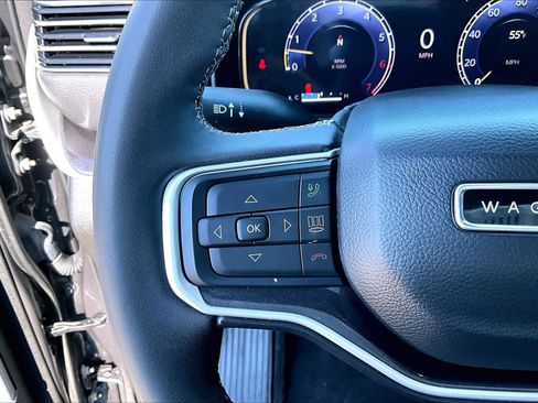 Used 2023 Jeep Wagoneer 2WD image 23