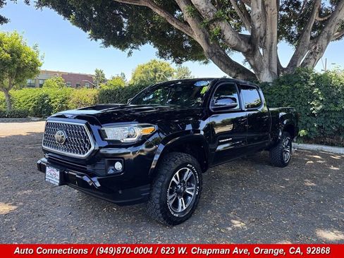 Used 2019 Toyota Tacoma TRD Sport w/ Technology Package AWD/4WD image 2