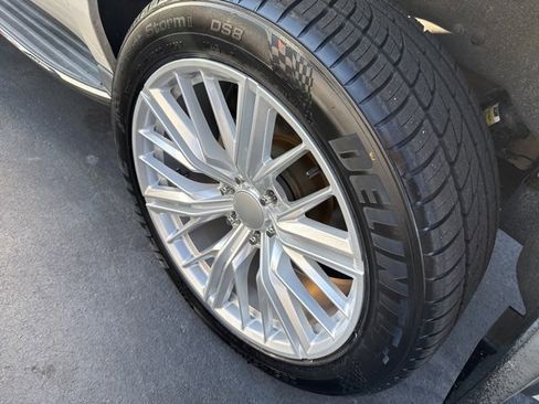 Used 2019 Chevrolet Suburban Premier image 10