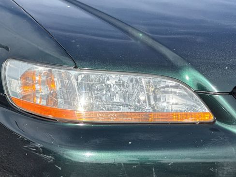 Used 2001 Honda Accord LX image 10