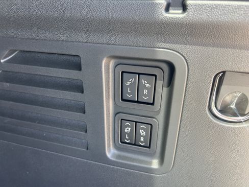 New 2026 Chevrolet Traverse High Country w/ LPO, Floor Liner Package AWD/4WD image 46