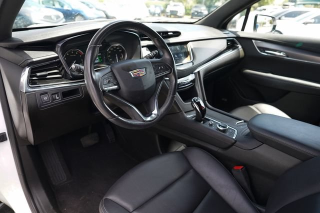 Used 2023 Cadillac XT6 Luxury FWD image 6