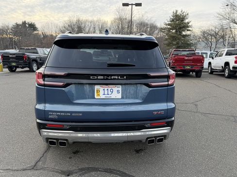 Used 2024 GMC Acadia Denali w/ Super Cruise Package image 4