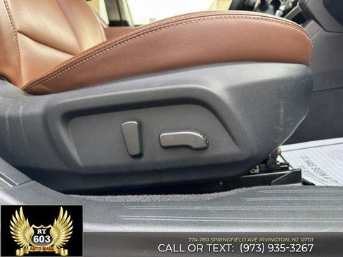 Used 2018 Subaru Outback 3.6R Touring image 21