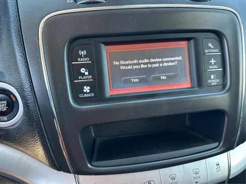 Used 2019 Dodge Journey SE w/ Connectivity Group FWD image 15