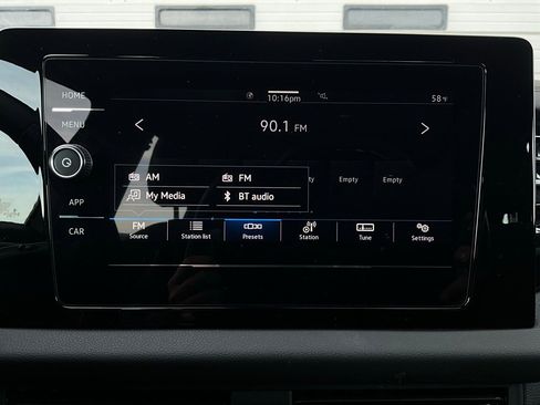 Used 2025 Volkswagen Jetta Sport image 29