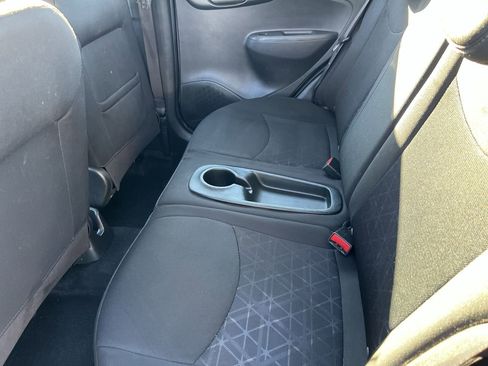 Used 2020 Chevrolet Spark LT image 32