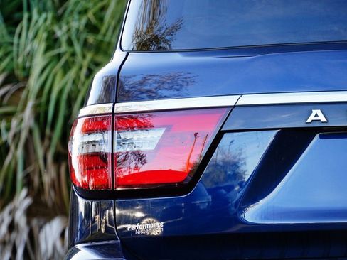 Used 2022 Nissan Armada Platinum w/ Captain's Chairs Package image 7