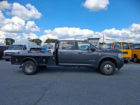 Used 2022 RAM 3500 Laramie image 7
