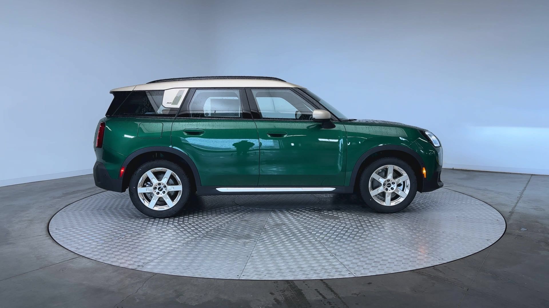 Certified 2026 MINI Cooper Countryman S AWD/4WD image 9