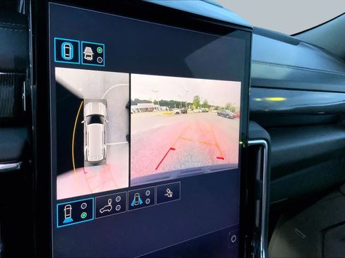 Used 2025 GMC Yukon Elevation RWD image 28
