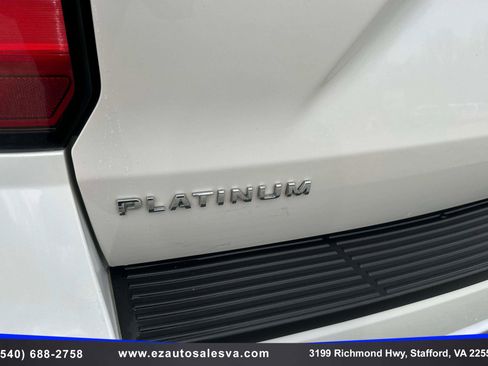 Used 2018 Ford Expedition Platinum image 13