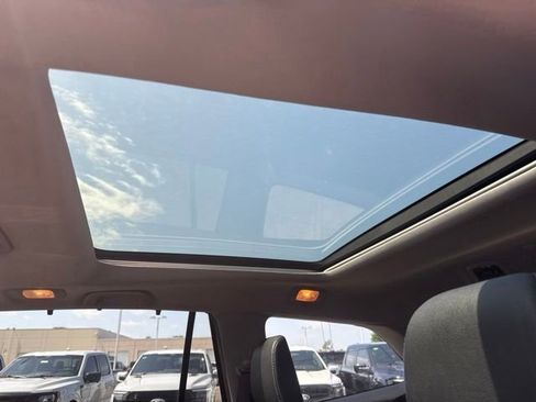 Used 2017 Honda Pilot Elite image 30