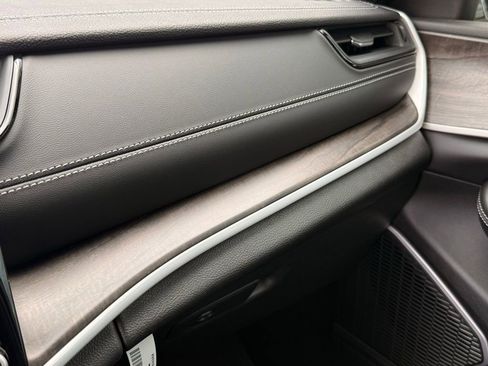 New 2026 Jeep Grand Cherokee Limited image 26