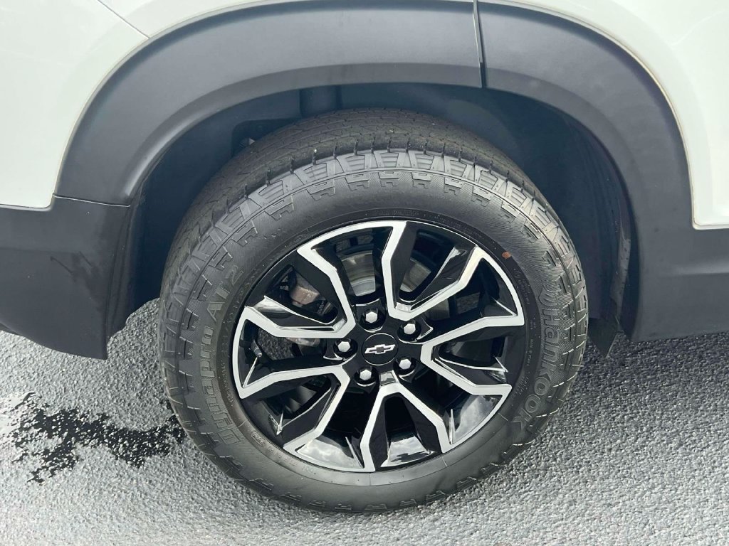 Used 2024 Chevrolet TrailBlazer ACTIV w/ Convenience Package AWD/4WD image 9