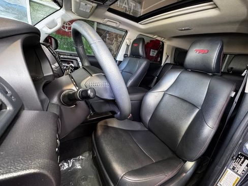 Used 2020 Toyota 4Runner TRD Off-Road Premium w/ Moonroof Package AWD/4WD image 20