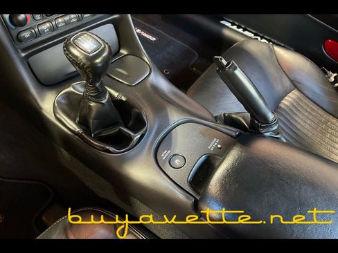 Used 2004 Chevrolet Corvette Z06 w/ Z06 Preferred Equipment Group RWD image 17