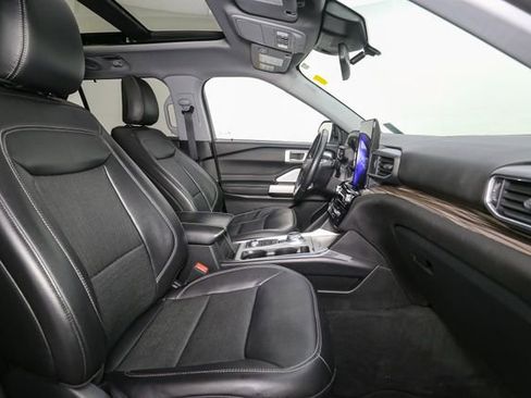 Used 2023 Ford Explorer Limited w/ Limited Technology Package AWD/4WD image 17