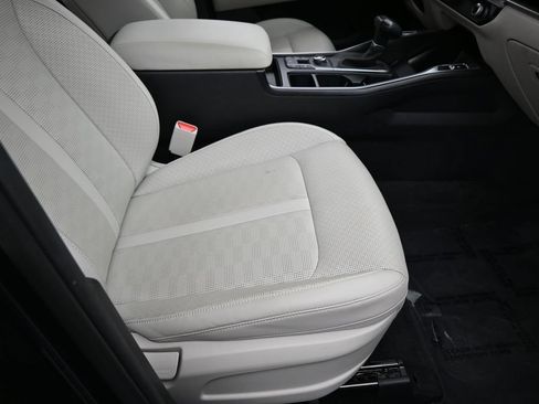 Used 2025 Kia Sorento S w/ Panoramic Sunroof Package FWD image 47