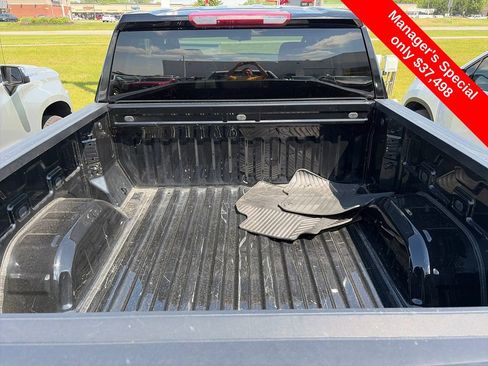 Used 2024 Chevrolet Silverado 1500 LT AWD/4WD image 4