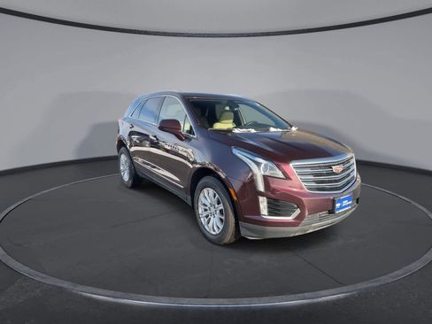Used 2018 Cadillac XT5 AWD image 2