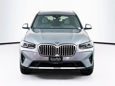 Used 2024 BMW X3 sDrive30i image 2