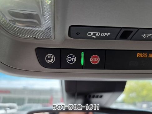 Used 2024 GMC Terrain SLT AWD/4WD image 32