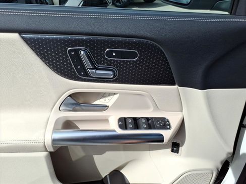 Used 2026 Mercedes-Benz GLA 250 4MATIC image 13