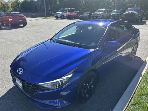 Used 2023 Hyundai Elantra SEL image 4