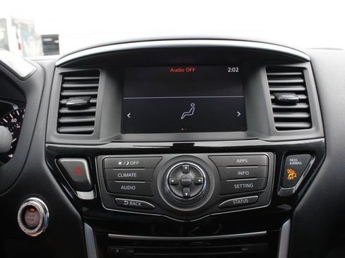 Used 2019 Nissan Pathfinder S AWD/4WD image 16