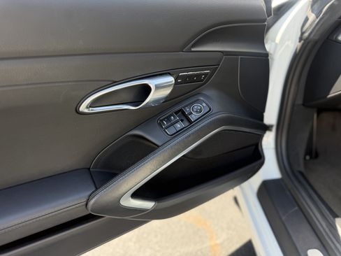 Certified 2014 Porsche 911 Carrera RWD image 18