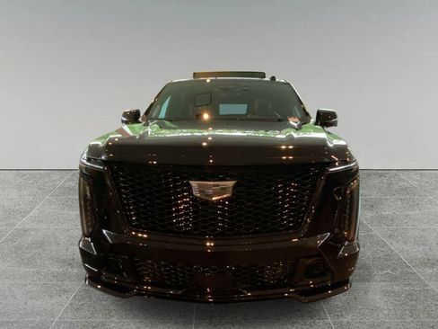 New 2026 Cadillac Escalade ESV V w/ LPO, ONYX Package AWD/4WD image 6