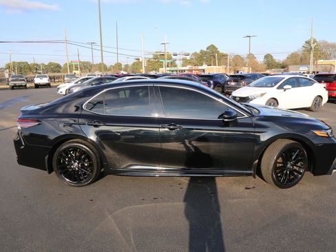 Used 2024 Toyota Camry XSE image 5