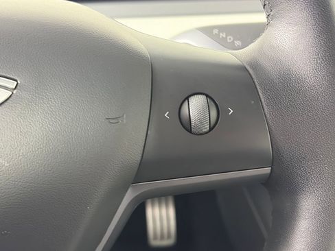 Used 2021 Tesla Model 3 Performance image 16