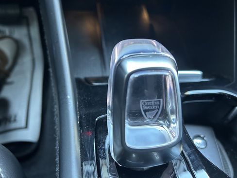 Certified 2025 Volvo XC40 B5 Plus image 24