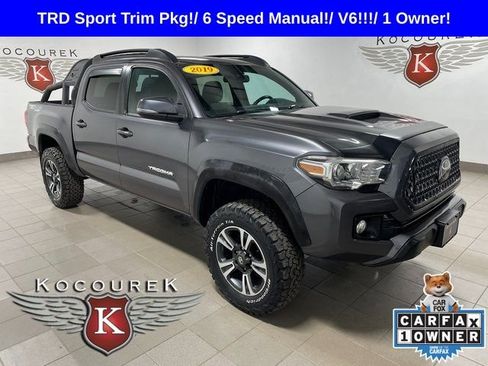 Used 2019 Toyota Tacoma TRD Sport AWD/4WD image 1