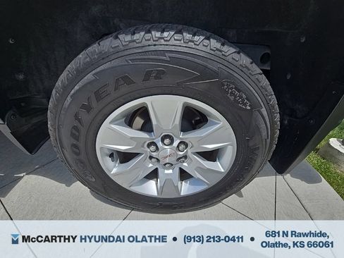 Used 2015 GMC Canyon SLE w/ SLE Convenience Package AWD/4WD image 17