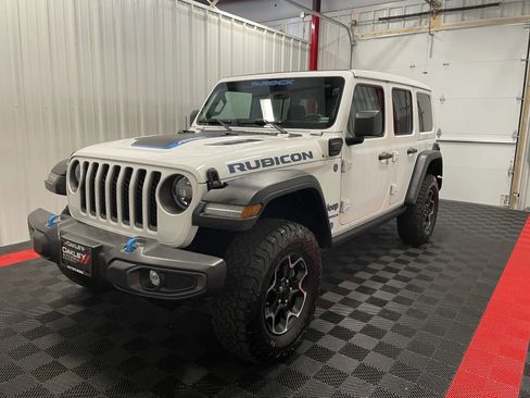 Used 2022 Jeep Wrangler Unlimited Rubicon 4xe AWD/4WD image 5