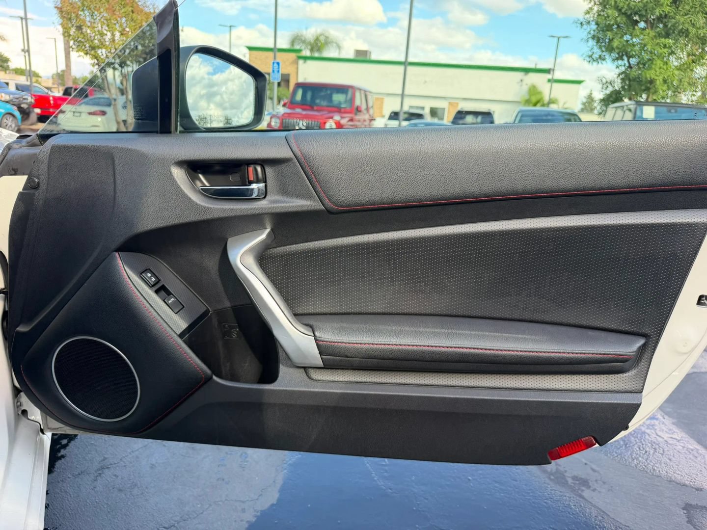 Used 2016 Scion FR-S RWD image 30