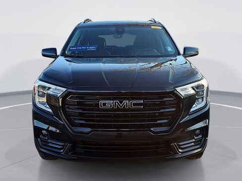 Certified 2022 GMC Terrain SLT w/ Elevation Edition AWD/4WD image 10