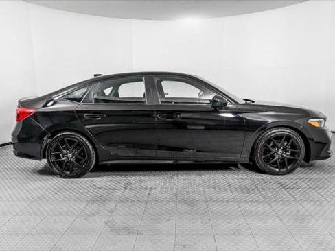 Used 2024 Honda Civic Sport image 9