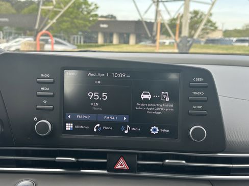 Used 2025 Hyundai Elantra Sport FWD image 26
