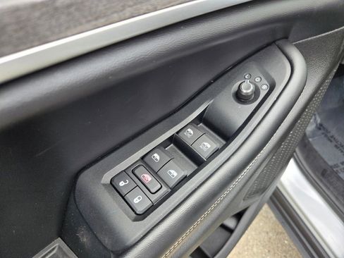 Used 2024 Jeep Grand Cherokee Limited AWD/4WD image 15
