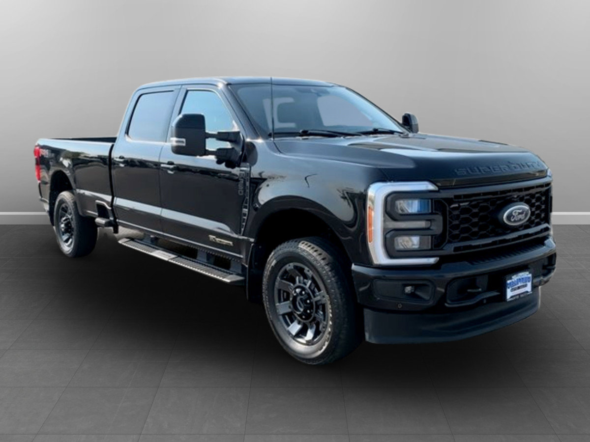 Used 2023 Ford F350 Lariat w/ Lariat Ultimate Package AWD/4WD image 2