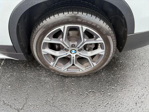 Used 2021 BMW X1 xDrive28i w/ Convenience Package AWD/4WD image 10