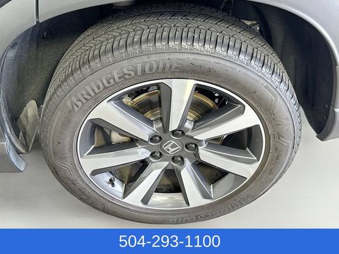Used 2025 Honda Pilot Elite image 35
